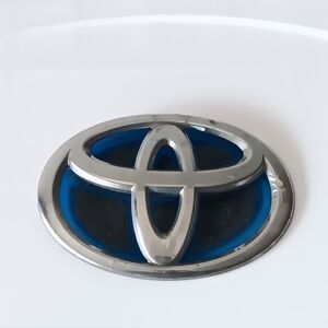 Toyota Prius Car 2014 OEM Genuine Emblem Front Bumper Chrome Black Blue Oval 6"